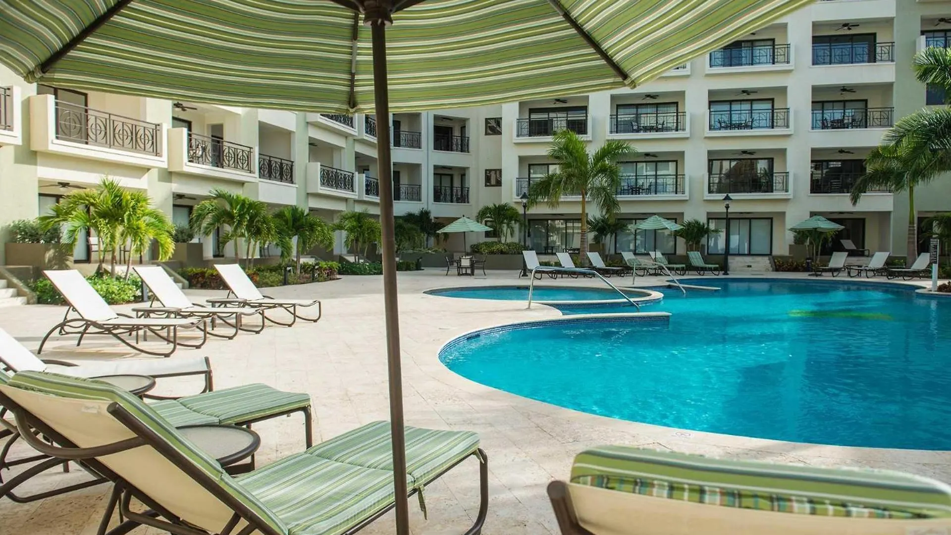 Pc301 - Pool View - Perfect For A Couple - Close To Palm Beach - 1Br Feriehus